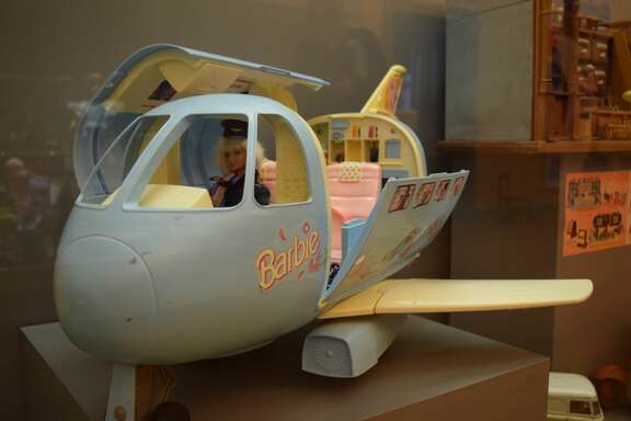 Spielzeugflugzeug für Barbie