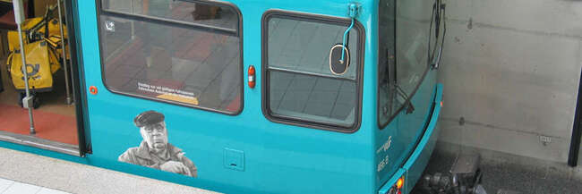 U-Bahn in der Station Festhalle/Messe