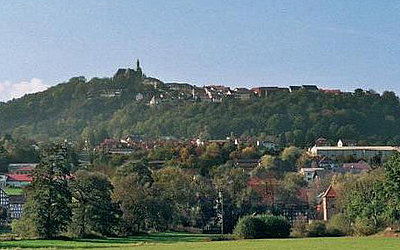 Vergrößerte Ansicht: Amöneburg aus der Ferne