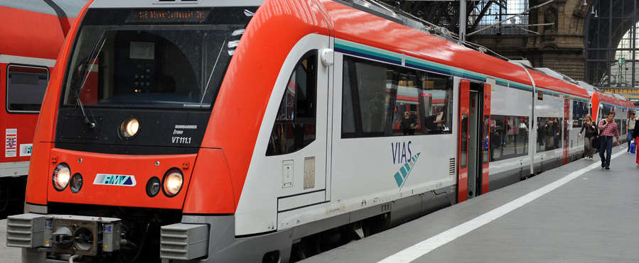Dieseltriebzug Itino im Frankfurter Hauptbahnhof