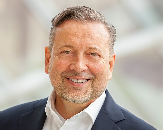 Prof._Knut_Ringat_c_RMV_Holger_Peters_Vorschau.jpg