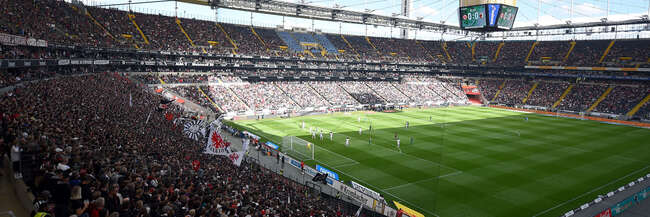 Eintracht Frankfurt Stadion Blick ins voll besetzte Stadion von Eintracht Frankfurt