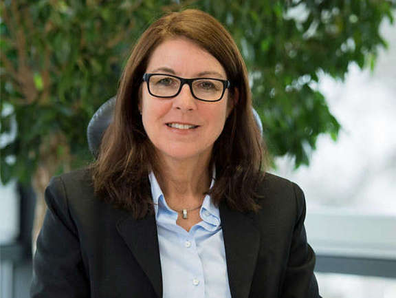 Vergrößerte Ansicht: Susanne Bieling, Leiterin des Geschäftsbereichs Verkehrs- und Finanzwirtschaft