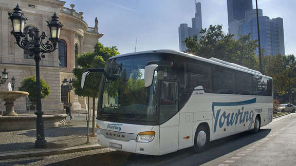 Nationale und internationale Fernbuslinien