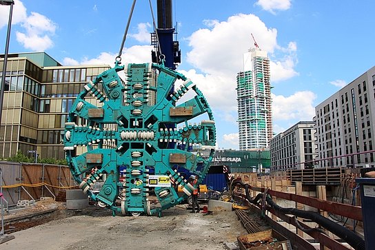 Das 72 Tonnen schwere Schneidrad der Tunnelvortriebsmaschine.