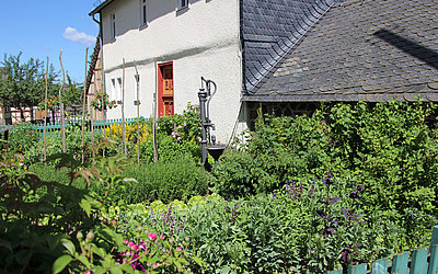 Vergrößerte Ansicht: Haus aus Mittelhessen mit Garten