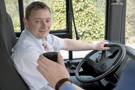 Busfahrer kontrolliert HandyTicket