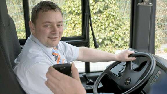 Busfahrer kontrolliert HandyTicket
