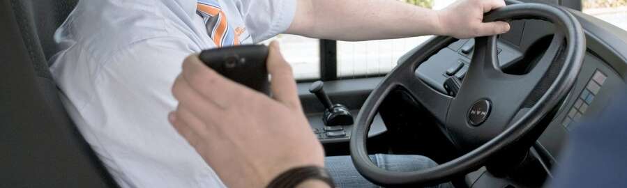 Busfahrer kontrolliert HandyTicket