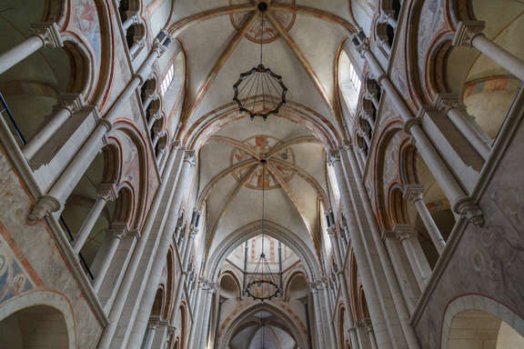 Blick in das Gewölbe des Doms