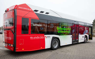 rotes Heck von einem Wasserstoffbus