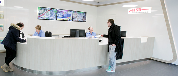 Vergrößerte Ansicht: Innenraum der Hanauer MobilitätsZentrale