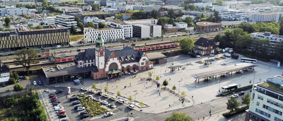 Bahnhof Bad Homburg Luftbild Bahnhof Bad Homburg mit Vorplatz