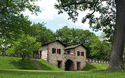 Vergrößerte Ansicht: Eingang Römerkastell Saalburg bei Bad Homburg