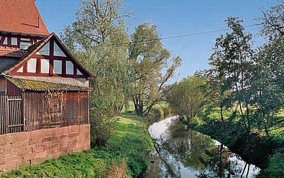 Vergrößerte Ansicht: Brücker Mühle bei Amöneburg bei einem Bach