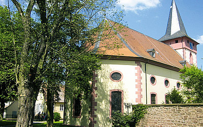 Vergrößerte Ansicht: Außenansicht Evangelische Kirche in Bad König