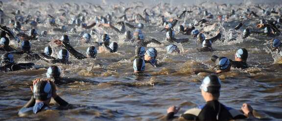 Schwimmstart beim Ironman