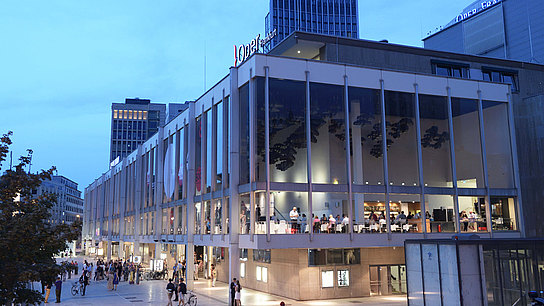 Außenansicht der Oper Frankfurt