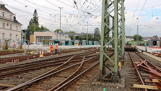 Am Betriebshof Heddernheim, der am stärksten befahrene U-Bahn-Abschnitt in Frankfurt.