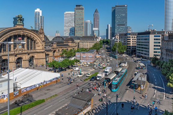 Frankfurt Hauptbahnhofsvorplatz Vorplatz des Frankfurter Hauptbahnhofs