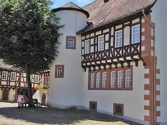 Brueder Grimm-Haus Aussenansicht Außenansicht des Brüder Grimm-Hauses