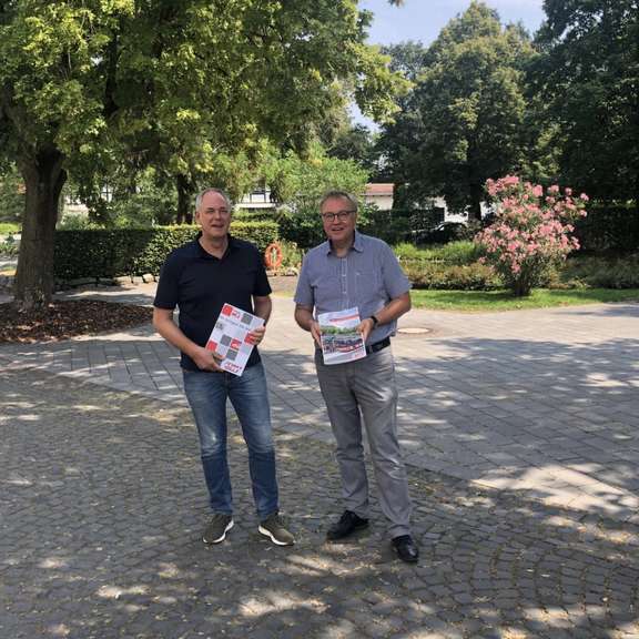 Herr Schmidt und Herr Baron auf der Pressekonferenz. Pressetermin zur MTV-Stellungnahme zum Regionalen Nahverkehrsplan.