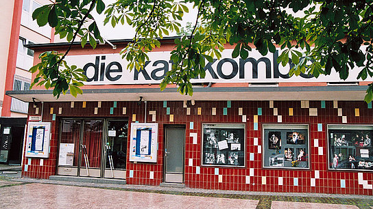 Außenansicht des Theaters