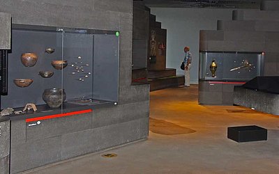 Vergrößerte Ansicht: Blick in Ausstellungsraum