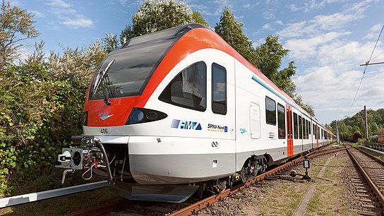 Elektrischer Triebzug vom Typ Flirt auf der RheingauLinie