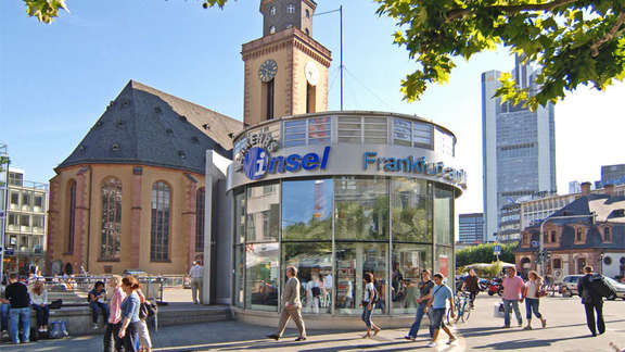 MobilitätsZentrale Frankfurt - Verkehrsinsel an der Hauptwache