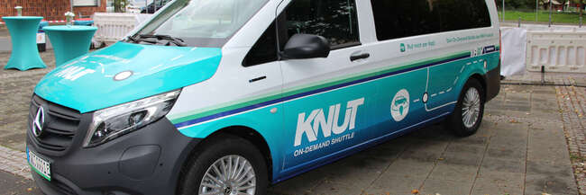 Außenansicht des Elektro-Shuttles KNUT