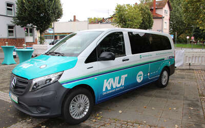 Exterior view of the electric shuttle KNUT
