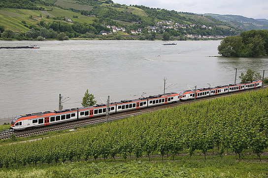 Rheingaubahn bei Lorch Rheingaubahn bei Lorch